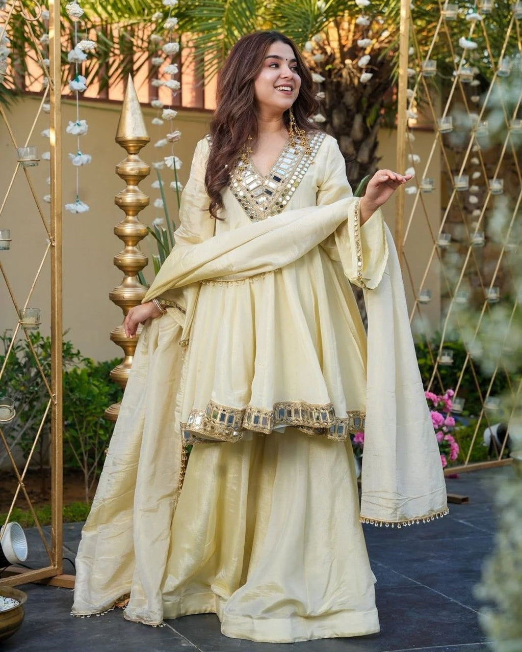 Abaya With Imported Fabric And Hand Work